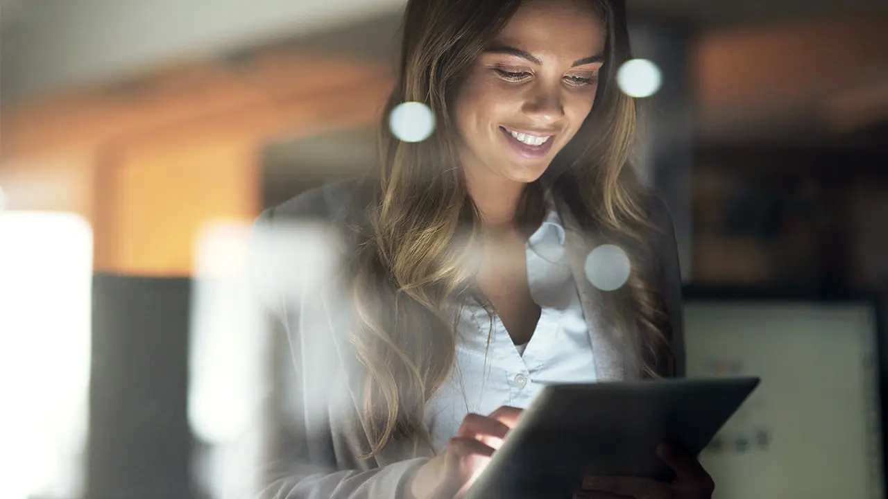 Background image right alt text