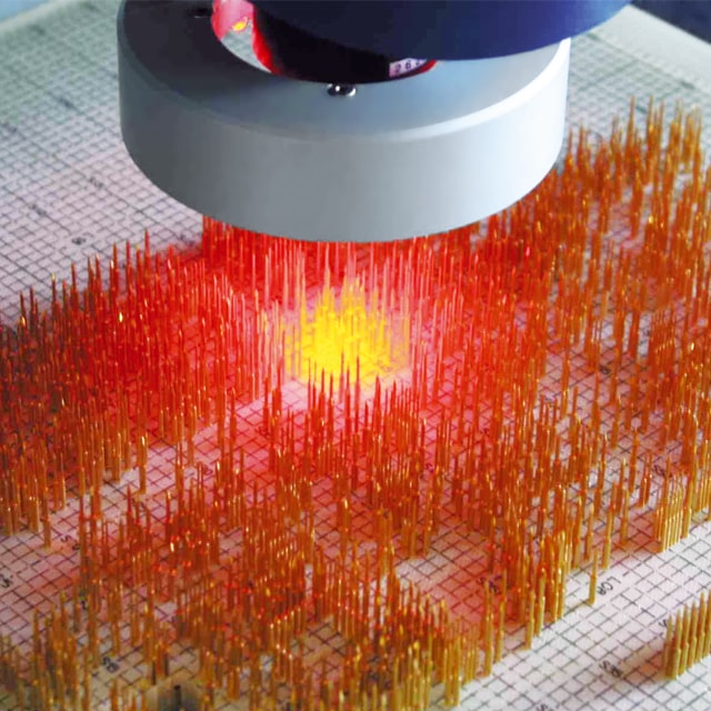 Utilisation de la machine multicapteurs de mesure tridimensionnelle pour vérifier la précision de positionnement et la qualité du contact des pointes de test 